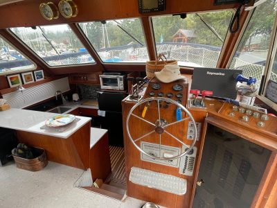 1981-tollycraft-48-cockpit-motor-yacht-power-9946423-20250914142637536-2