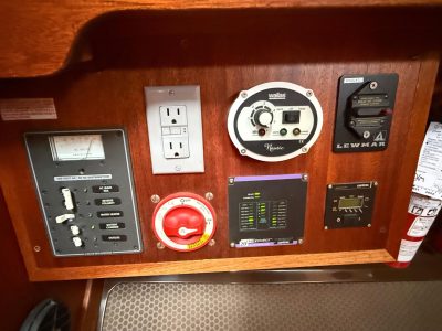 1985 Sweden Yachts 38 | 38ft