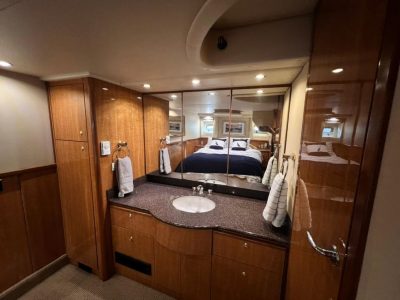 2002 Bayliner 5288 Pilot House Motoryacht | 52ft