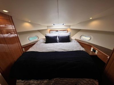 2002 Bayliner 5288 Pilot House Motoryacht | 52ft