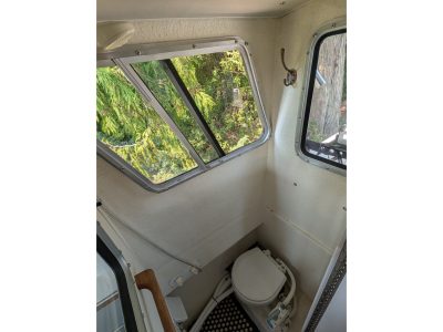1999 Sea Sport Navigator 2700 | 27ft