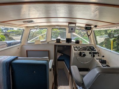1999 Sea Sport Navigator 2700 | 27ft