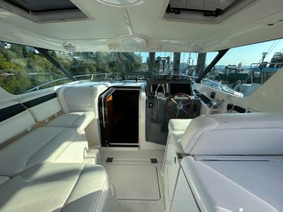 2005-tiara-yachts-36-sovran-power-9770936-20250425195824860-1_XLARGE