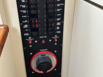 2007-luhrs-28-power-9772185-20250425194016569-1_XLARGE