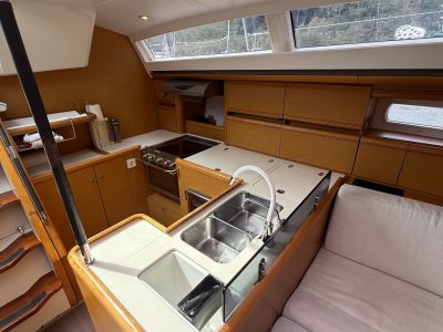 2010 Jeanneau 57 | 57ft