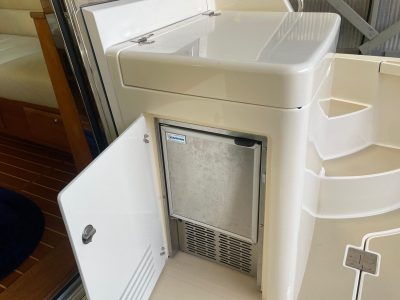 2014-sabre-42-salon-express-power-9934679-20250906115207090-4