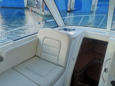 2016-boston-whaler-315-conquest-pilothouse-power-9993581-20251027184538616-4