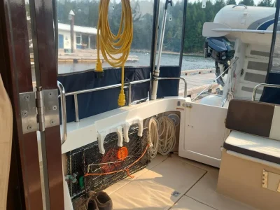 2016-ranger-tugs-r-27-power-9930967-20250905181340238-2