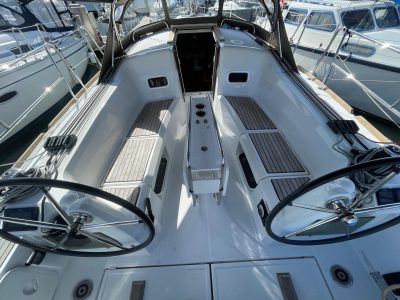 2018-jeanneau-sun-odyssey-349-sail-9747590-20250404133352311-1_XLARGE