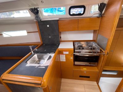 2018-jeanneau-sun-odyssey-349-sail-9747590-20250404133559273-1_XLARGE